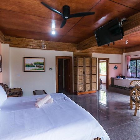 Shenanigans Glamping Resort Zamboanguita  Экстерьер фото